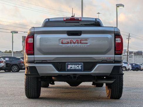 Used 2024 GMC Canyon AT4 image 5