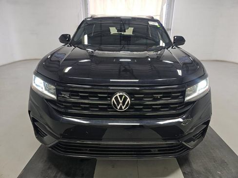 Used 2023 Volkswagen Atlas Cross Sport SEL R-Line AWD/4WD image 2