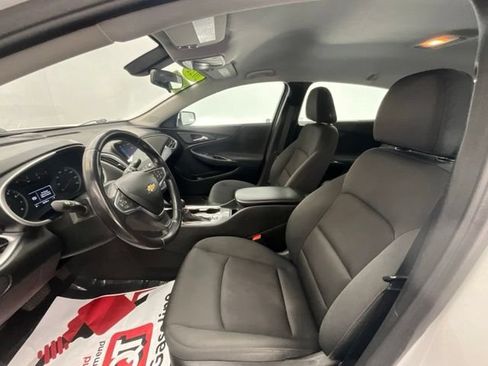 Used 2022 Chevrolet Malibu RS FWD image 16