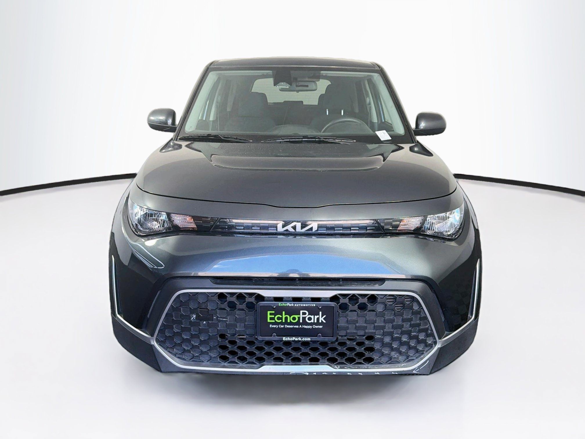 Used 2025 Kia Soul LX w/ LX Technology Package FWD image 2