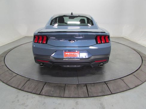 Used 2024 Ford Mustang image 6