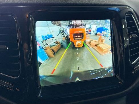 Used 2019 Jeep Compass Altitude image 15