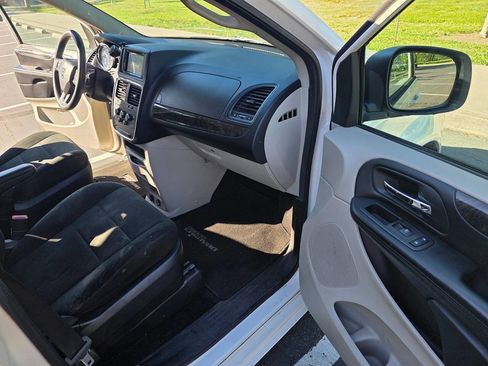 Used 2011 Dodge Grand Caravan Express w/ PWR Window Group image 11