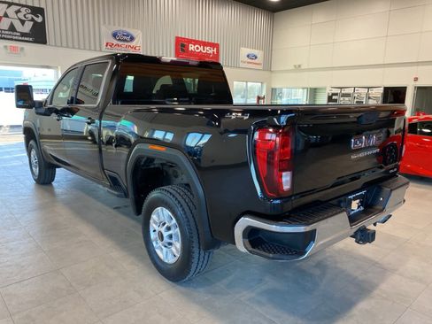 Used 2021 GMC Sierra 2500 SLE image 3