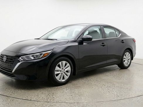 Used 2025 Nissan Sentra S FWD image 3