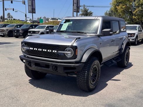 Certified 2024 Ford Bronco Wildtrak AWD/4WD image 7