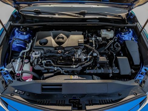 Used 2020 Toyota Camry LE image 54