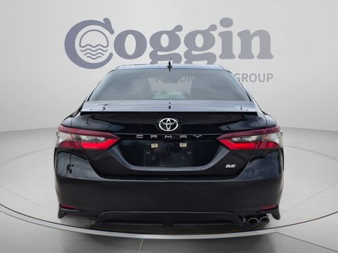 Used 2024 Toyota Camry SE w/ Convenience Package FWD image 5