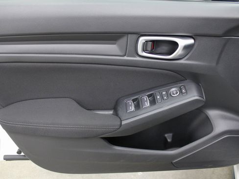 Used 2024 Honda Civic Sport image 11