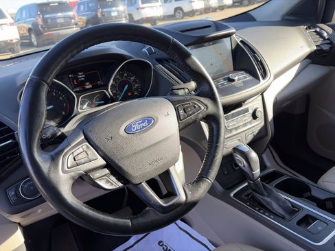 Used 2018 Ford Escape SEL image 17