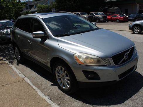 Used 2010 Volvo XC60 T6 AWD/4WD image 3