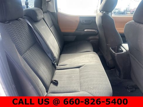 Used 2016 Toyota Tacoma SR5 w/ SR5 Appearance Package (SN) image 11