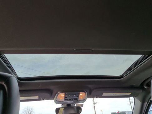 Used 2020 Jeep Grand Cherokee Limited image 22