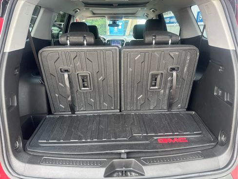 Used 2023 GMC Acadia SLE w/ Driver Convenience Package FWD image 43
