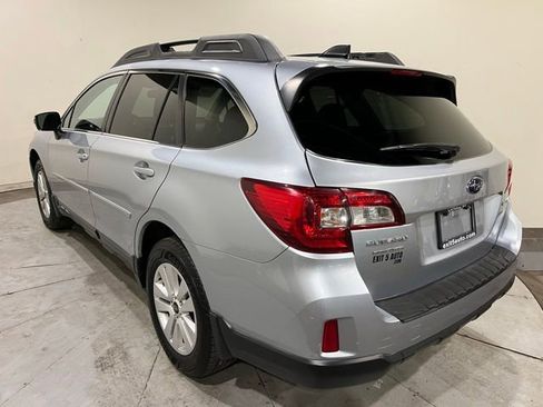 Used 2016 Subaru Outback 2.5i Premium AWD/4WD image 8
