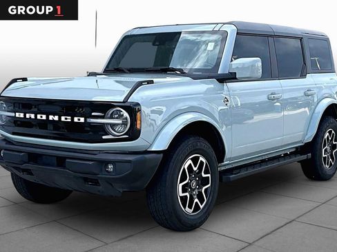 Used 2024 Ford Bronco Outer Banks image 1