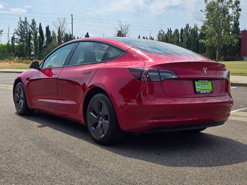 Used 2023 Tesla Model 3 Standard Range RWD image 3