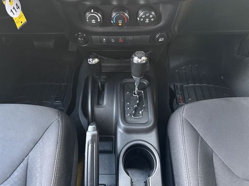 Used 2015 Jeep Wrangler Unlimited Sport w/ Quick Order Package 24S AWD/4WD image 23