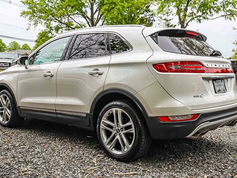 Used 2019 Lincoln MKC Reserve w/ MKC Climate Package AWD/4WD image 4