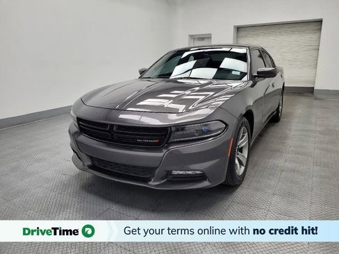 Used 2016 Dodge Charger SXT image 1