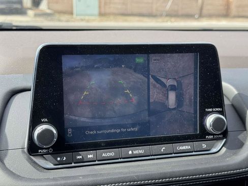 Used 2021 Nissan Rogue SL image 27