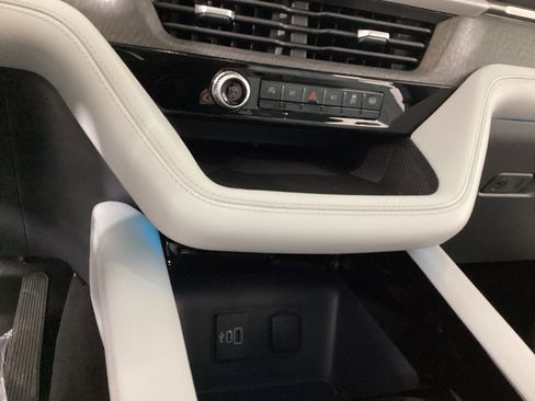 New 2026 Ford Explorer Platinum w/ LUX Leather Package AWD/4WD image 30