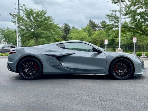 Used 2025 Chevrolet Corvette Z06 w/ Battery Protection Package image 8
