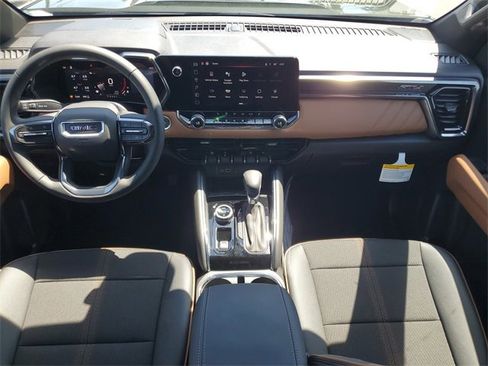 New 2025 GMC Canyon AT4 w/ Nightfall Edition image 24