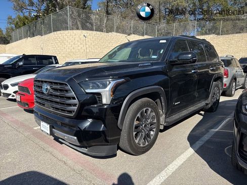 Used 2023 Toyota Sequoia Limited image 1