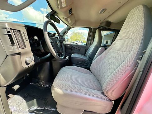 Certified 2024 Chevrolet Express 3500 LT w/ LT Preferred Equipment Group image 19