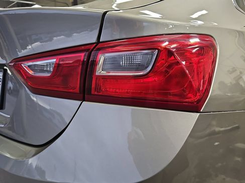 Used 2024 Chevrolet Malibu LS FWD image 33