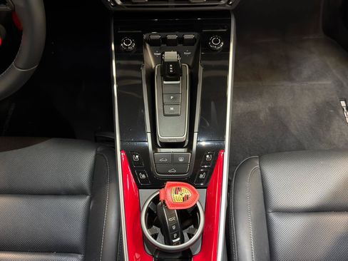 Used 2022 Porsche 911 Carrera image 21