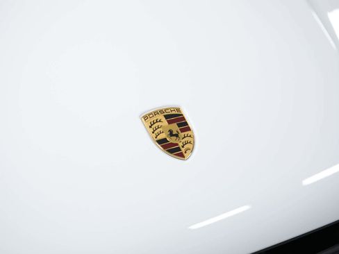 New 2026 Porsche Macan AWD/4WD image 17