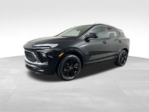 Used 2024 Buick Encore GX Sport Touring w/ Comfort Package image 2