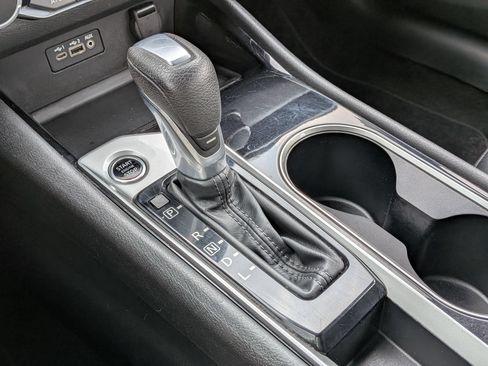 Used 2024 Nissan Altima 2.5 SV FWD image 25