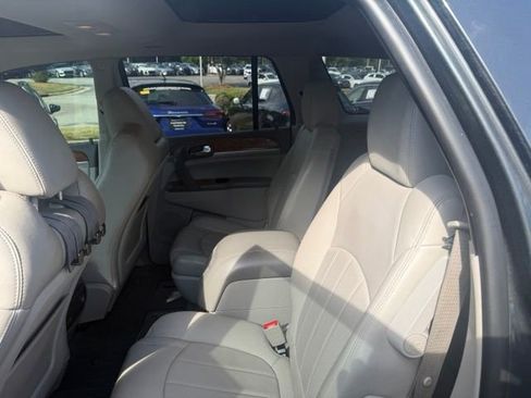 Used 2011 Buick Enclave CXL FWD image 7
