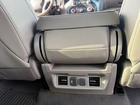 Used 2022 Chevrolet Silverado 2500 LT w/ Convenience Package image 29