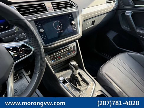 Used 2024 Volkswagen Tiguan SE R-Line AWD/4WD image 40