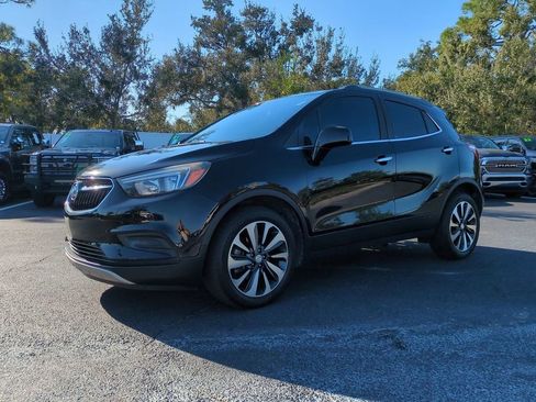Used 2021 Buick Encore Preferred w/ Safety Package image 2