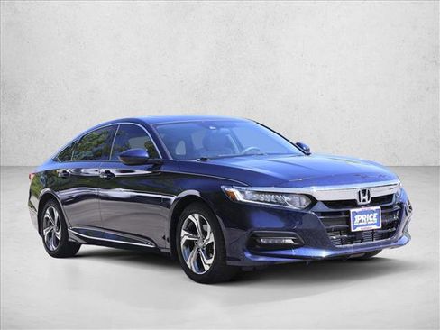 Used 2018 Honda Accord EX image 3