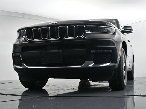 Used 2023 Jeep Grand Cherokee L Limited AWD/4WD image 33