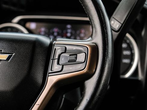 Used 2022 Chevrolet Silverado 1500 High Country w/ Technology Package AWD/4WD image 18
