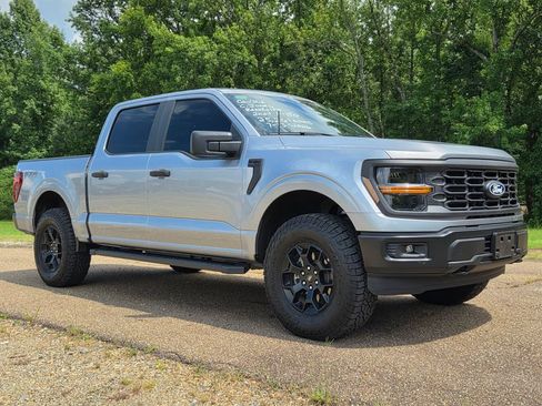 Used 2024 Ford F150 STX w/ Equipment Group 201A FX4 AWD/4WD image 7