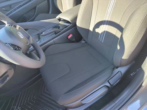 Certified 2025 Hyundai Elantra Sport w/ Cargo Package image 4