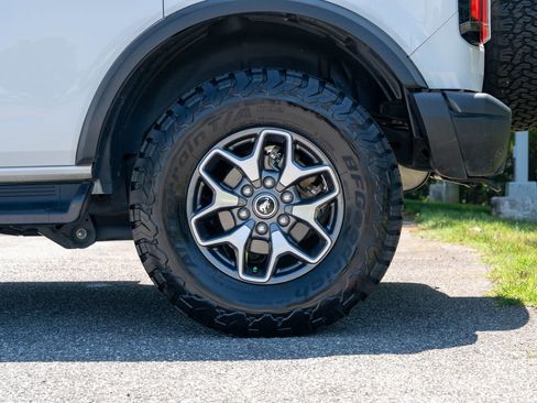 Used 2024 Ford Bronco Badlands AWD/4WD image 10