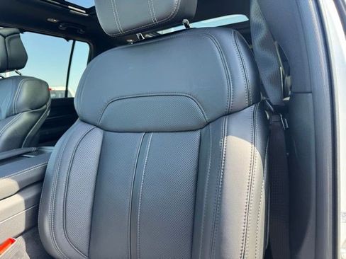 New 2026 Jeep Grand Wagoneer Summit w/ Premium Group III AWD/4WD image 33
