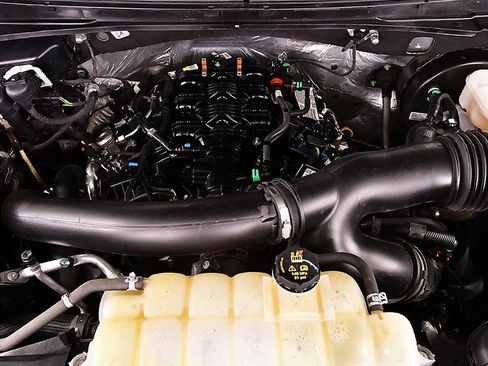 Used 2021 Ford Expedition XLT image 35