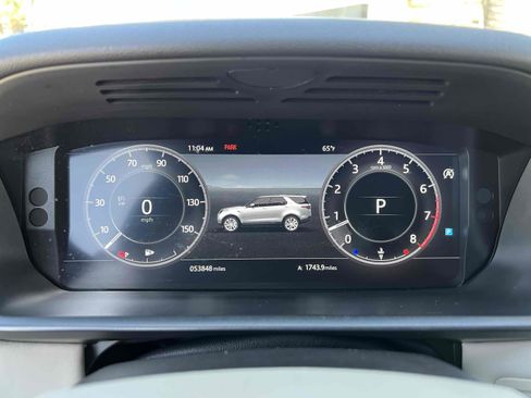 Used 2019 Land Rover Discovery HSE image 7