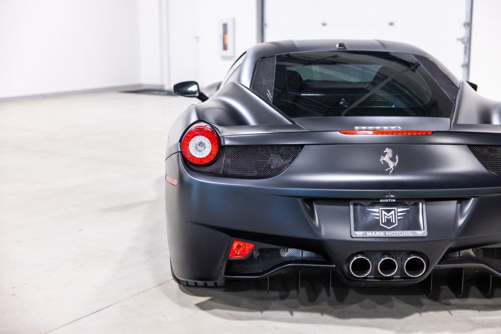 Used 2011 Ferrari 458 Italia Coupe RWD image 14