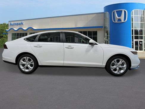 New 2026 Honda Accord LX image 7